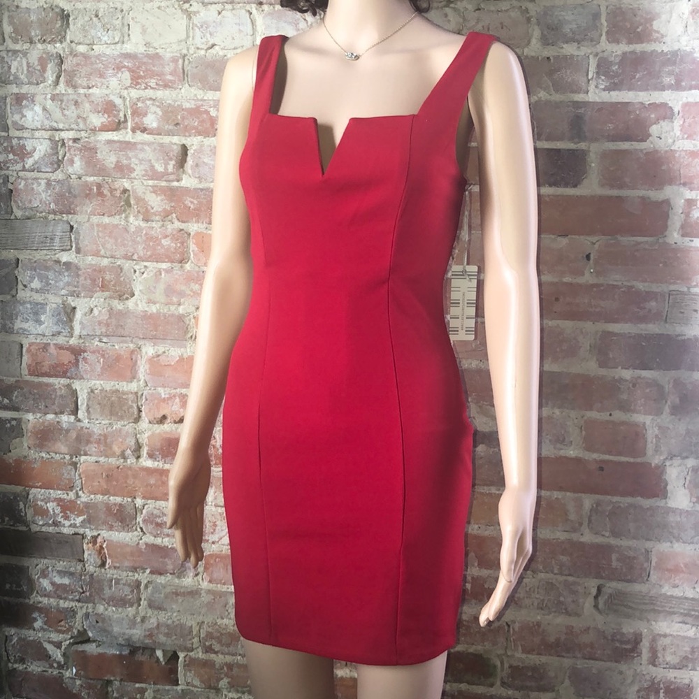 (SMALL) Sexy red dress